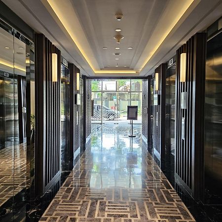 3Br Flat In Taman Anggrek Residence Джакарта Экстерьер фото