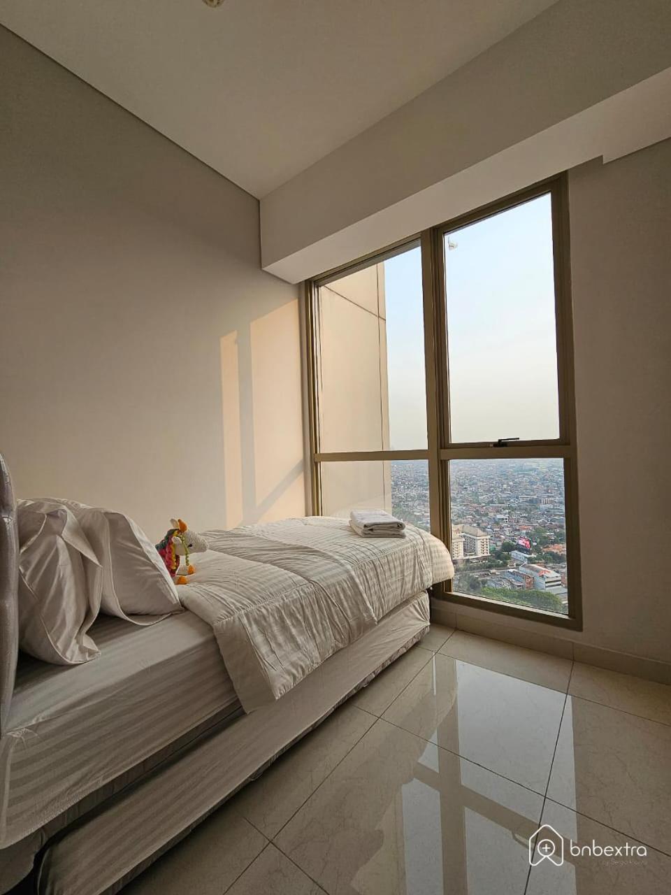 3Br Flat In Taman Anggrek Residence Джакарта Экстерьер фото